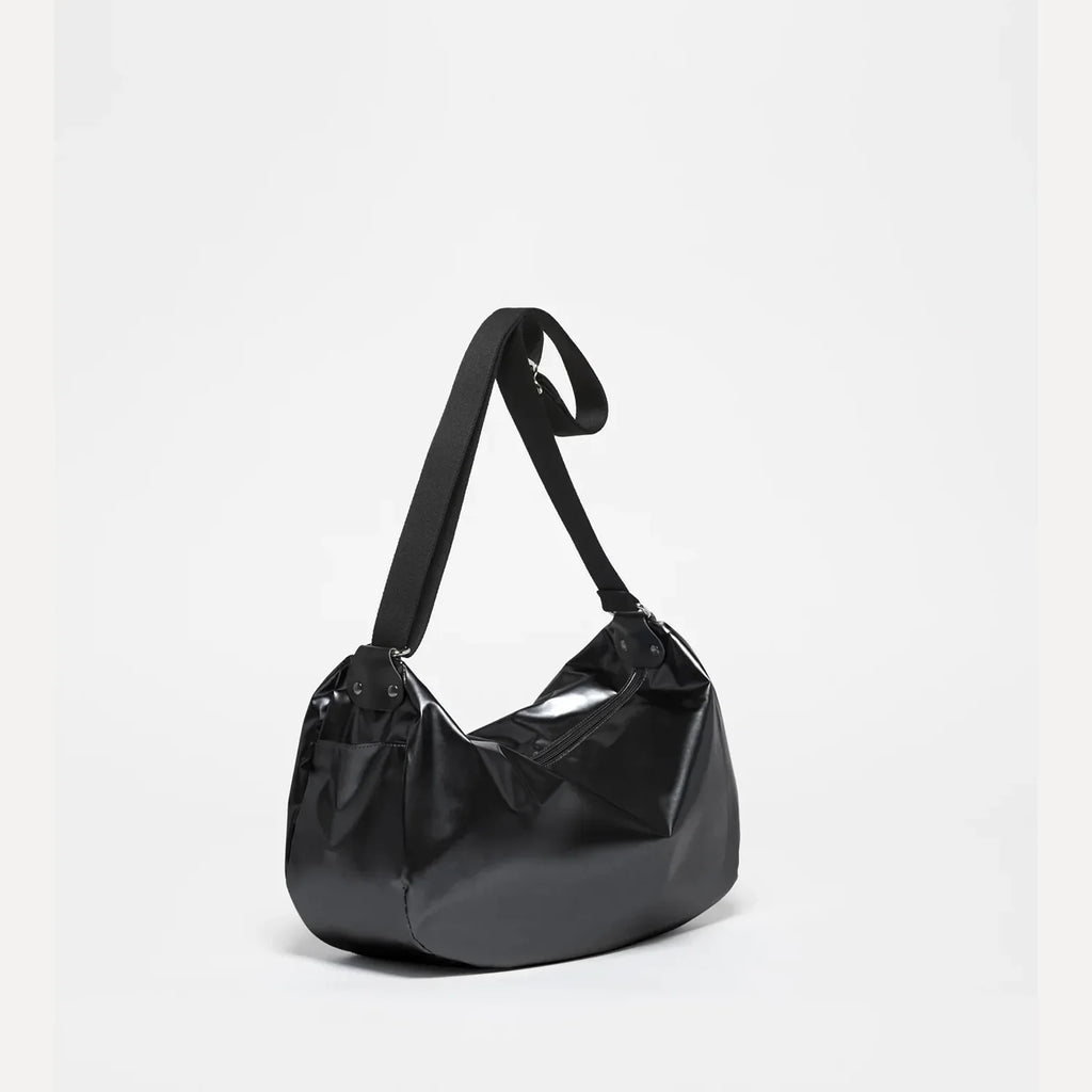 Small underarm shoulder bag